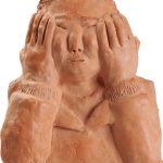 こっちを見ないで触れないで／7×19×22cm／紙粘土・木