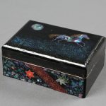 満月が照らす湖で／9×13×６cm／木・貝・人口漆・千代紙・ニス