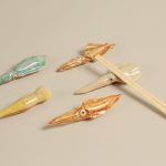 イカ／青　12×3.5×2㎝／オレンジ　12×3.5×2.5㎝／黄　10.5×3×2.5㎝／茶　12.5×4×2㎝／白　11.5×5×2㎝／陶土・釉薬
