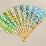 扇子のデザイン／27×42cm／扇子・アクリル絵の具