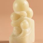 蔦と華／7.5×3.5×3.5㎝／石