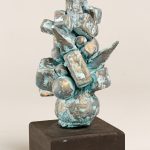 感情の種／25×10×10cm／紙粘土・彩色