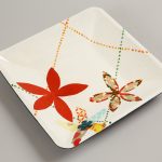 立冬／21×21×2.5cm／圧縮パルプ・貝・人口漆・千代紙・ニス