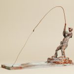 瞬間の美しさを形に／35×46×16cm／粘土・木・彩色