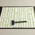 素材のよさを生かして／（箸）1×20×1㎝／（箸置き）1×3×8㎝／（クロス）37×46㎝／（箸）木・アクリル・ニス／（箸置き）粘土・アクリル・ニス／（クロス）布・アクリル